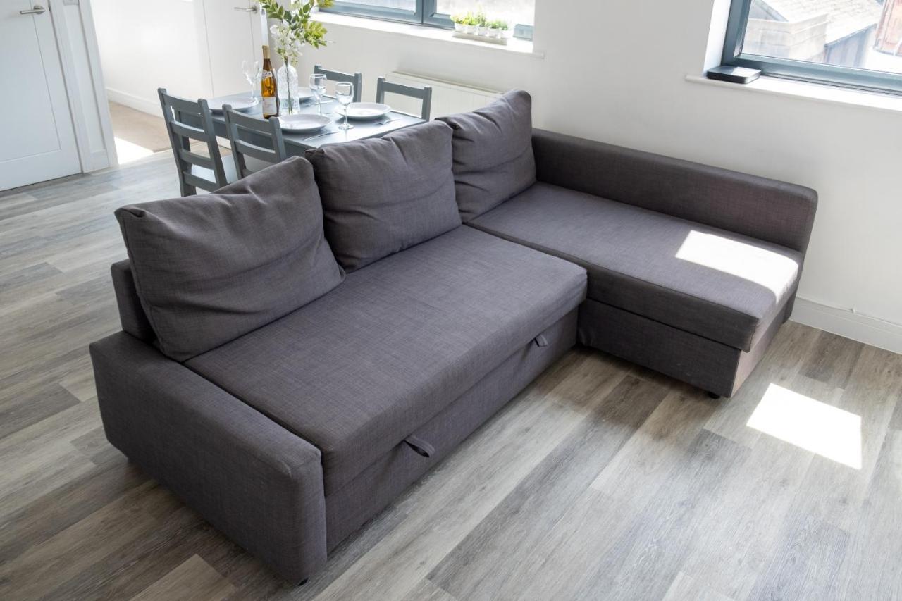 Modern One Bedroom Apartment In Town Centre & 4 Min To The Beach บอร์นมัธ ภายนอก รูปภาพ